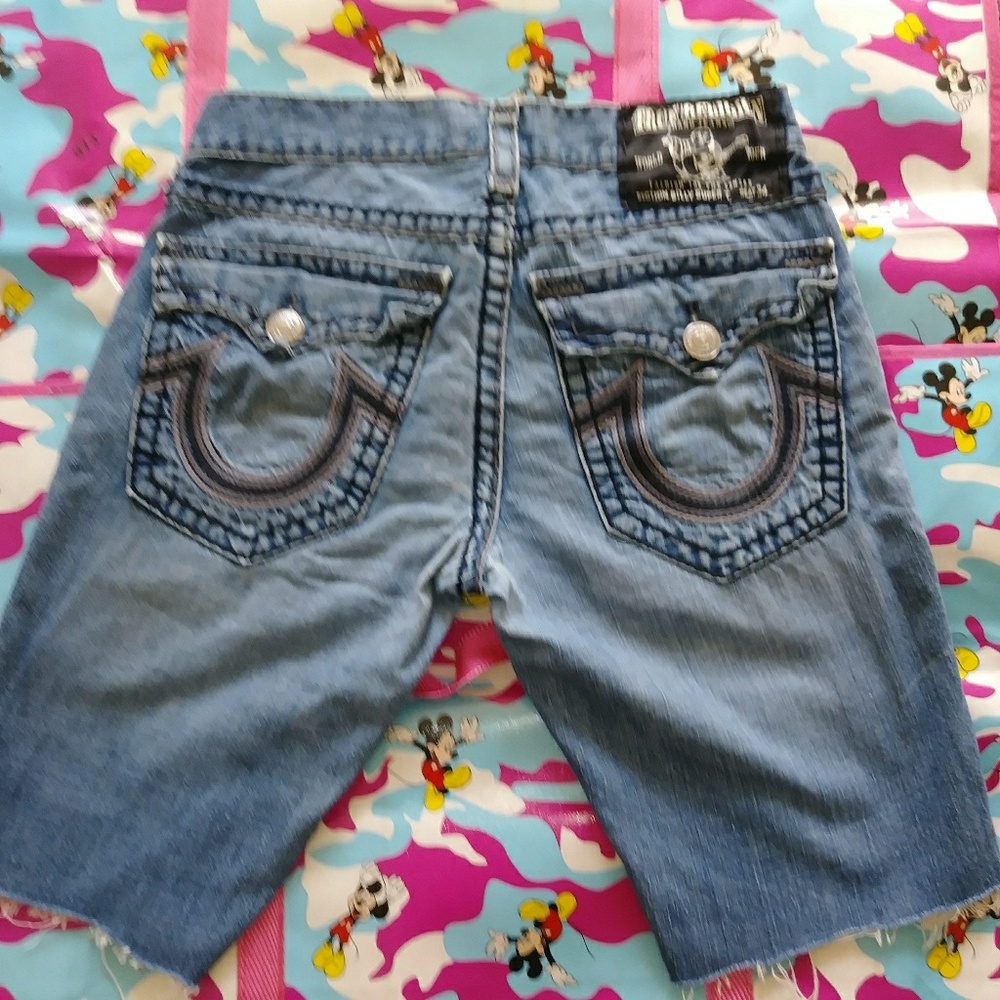 True Religion cut-off Bermuda shorts size 33
